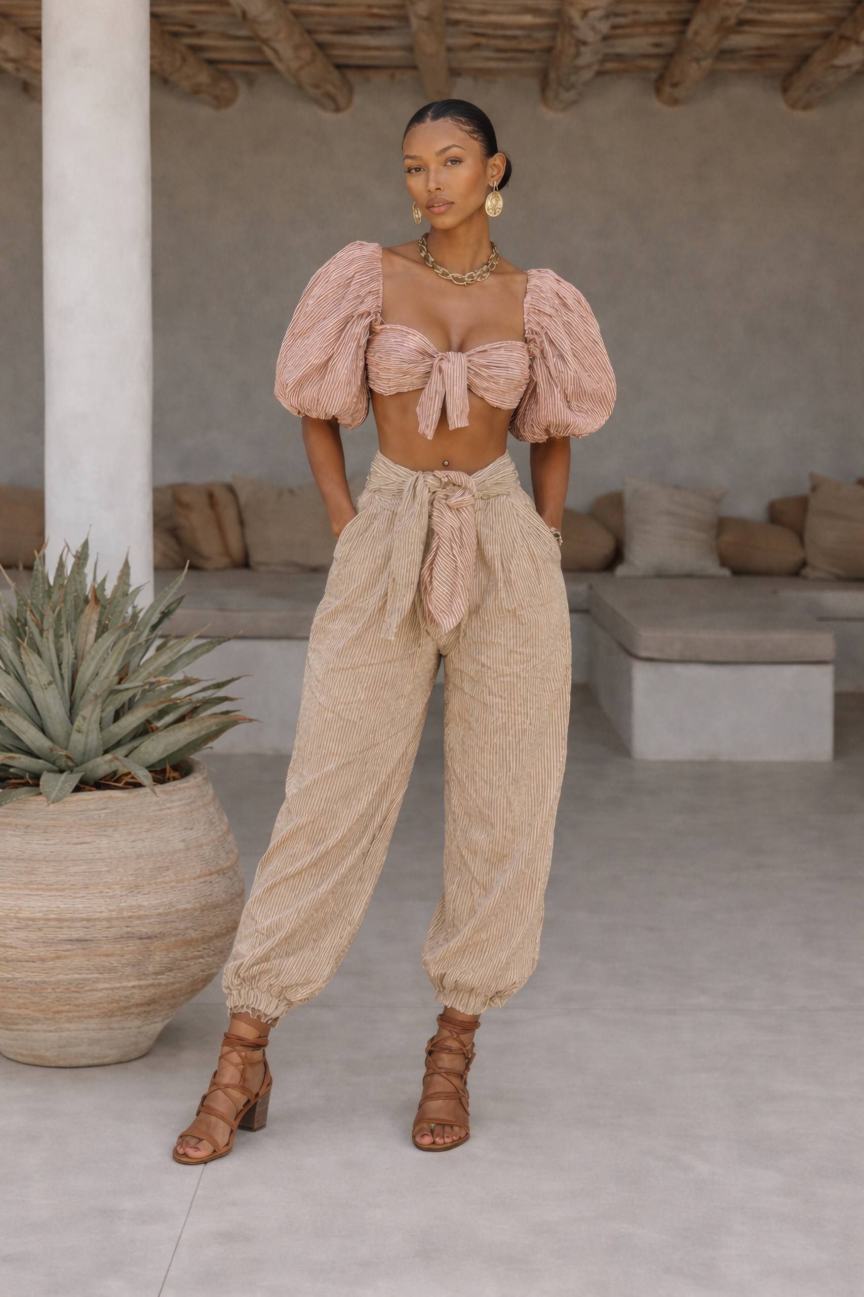 Luanda Striped Gofre Fabric Carrot Pants and Blouse Set